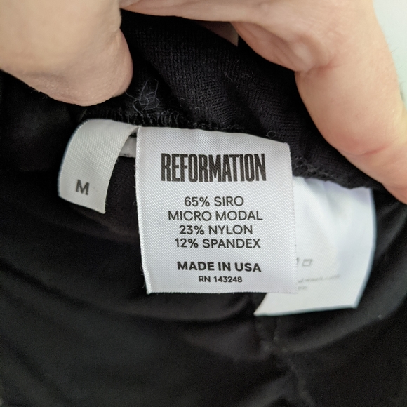 Reformation Cleo Top in Black Medium - Picture 6 of 7